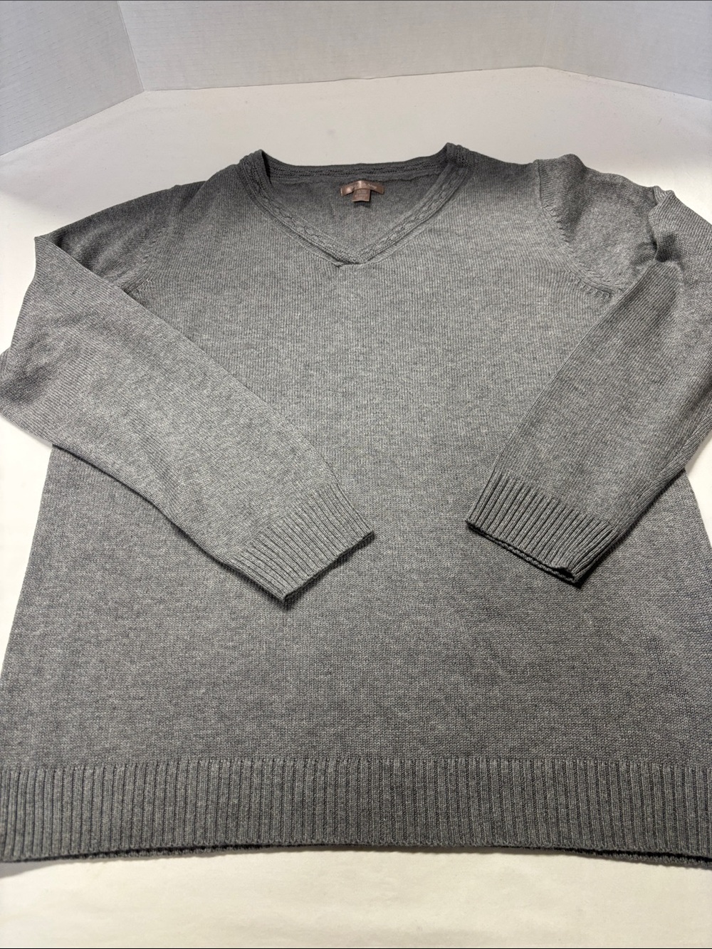 White Stag Women's Gray V-Neck Sweater 60% Cotton.